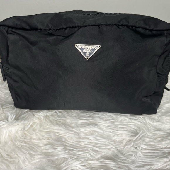 Prada make up pouch - Picture 1 of 12